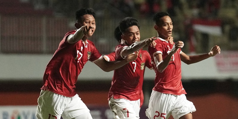 Garuda Muda Indonesia merayakan gol peyeimbang saat melawan Myanmar di semifinal Piala AFF-U16/Repro