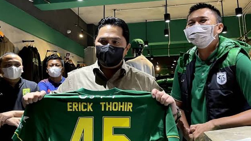 Menteri BUMN Erick Thohir dan Presiden Persebaya Azrul Ananda/Net