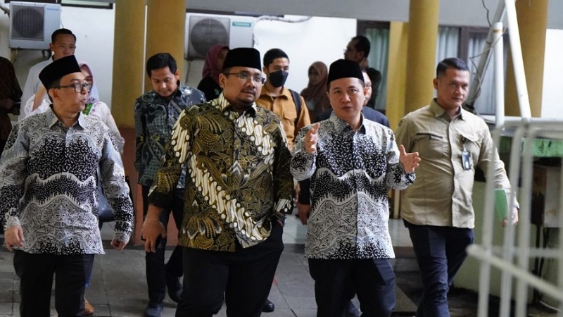 Menteri Agama Yaqut Cholil Qoumas dengan Dirjen PHU Hilman Latief/Dok. Kemenag