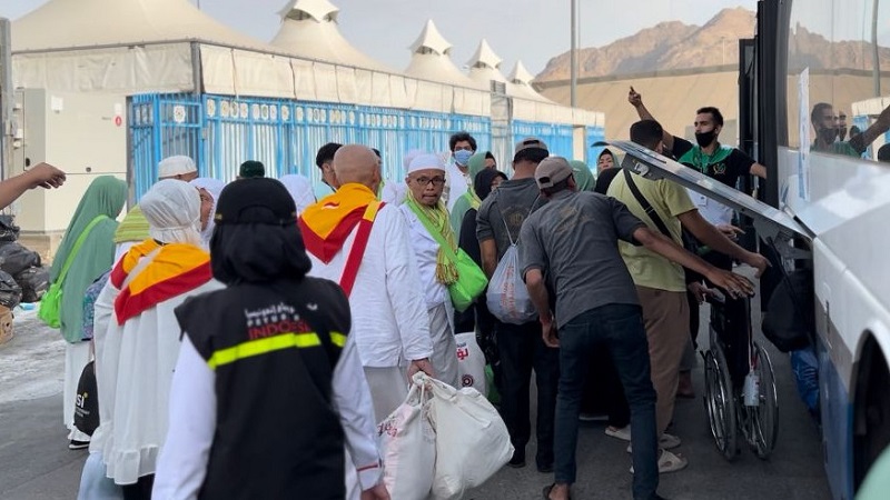 Jemaah haji nafar tsani mulai tinggalkan Mina, Sabtu (1/7). (Foto: Dok. Kemenag)