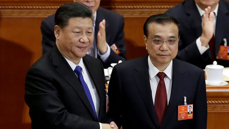 Potret Xi Jingping bersama Li Keqiang (kanan).--