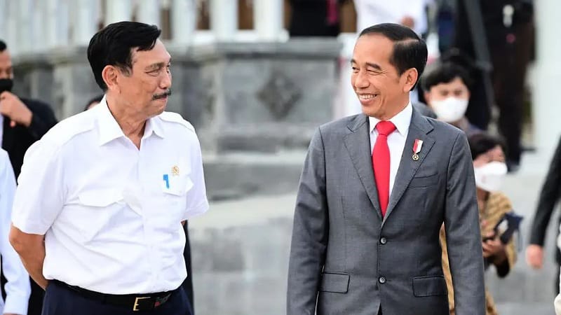 Luhut Binsar Pandjaitan dan Presiden Joko Widodo. (Foto:Instagram/@luhut.pandjaitan)