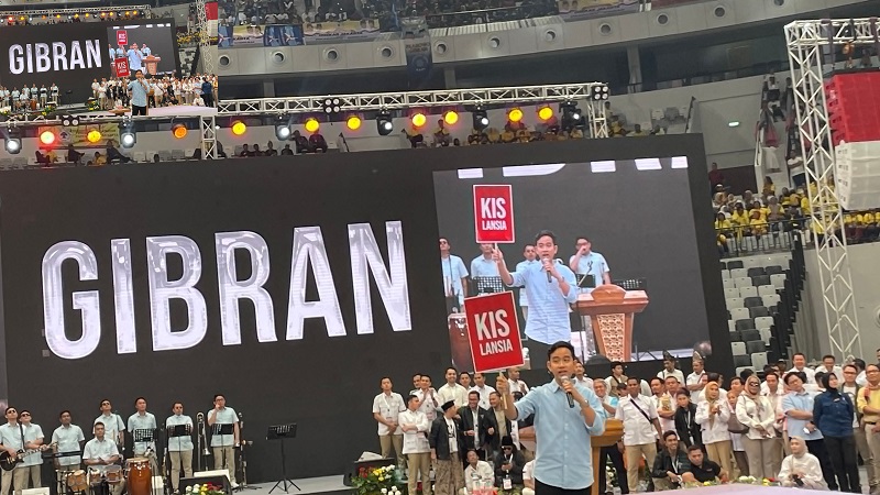 Calon wakil Presiden Gibran Rakabuming Raka tampil perdana setelah didekalrasikan berpasangan dengan Capres Prabowo Subianto. (Foto: Repro)