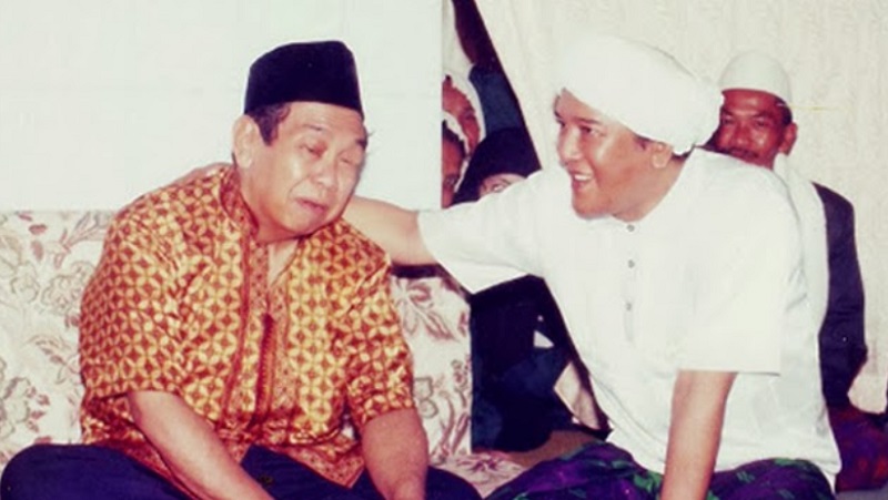 Tuan Guru Sekumpul dalam sebuah kesempatan bersama Gus Dur.--