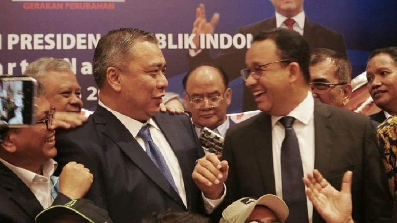 Pelatih Kepala Timnas AMIN Ahmad Ali dan Capres Nomor urut 1 Anies Baswedan. (Foto: Repro)