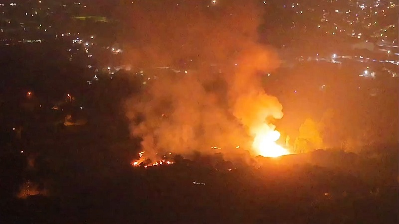 Foto drone yang menunjukkan ledakan Gudang Munisi Daerah Ciangsana milik Kodam Jayakarta di Gunung Putri, Kabupaten Bogor, Jawa Barat. (Foto: IST/Disway)