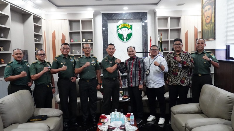Ketua Komite I DPD RI Fachrul Razi saat melakukan kunjungan ke Kodam Iskandar Muda Aceh. [Foto: DPD RI]