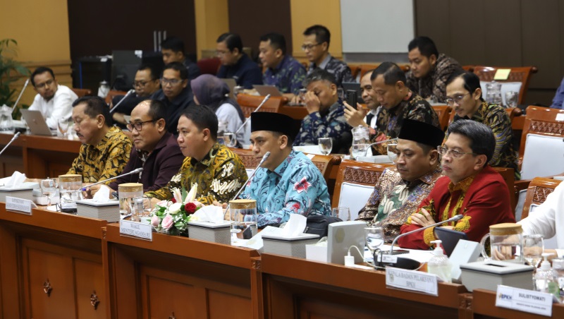 Rapat Komisi VIII dengan Kementerian Agama tanpa dihadiri Menag Yaqut Cholil Qoumas. [Foto: dok Sinpo].