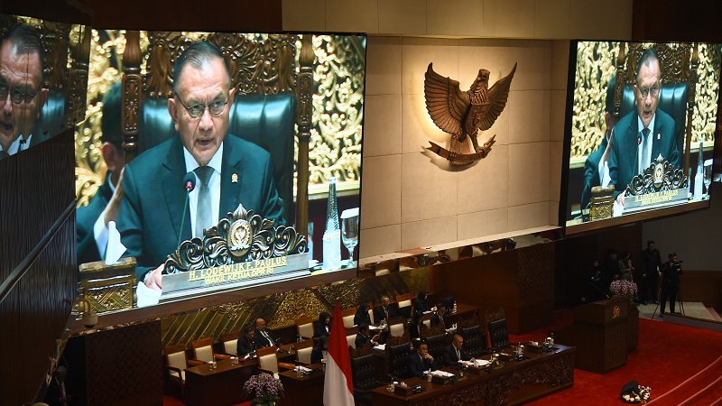 Wakil Ketua DPR RI Lodewijk Freidrich Paulusmeimoin  Rapat Paripurna DPR RI Ke-7 Masa Persidangan I Tahun Sidang 2024-2045. [Foto : Runi/Andri/DPR]