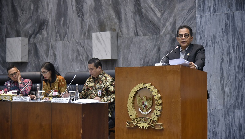 Sekjen DPR RI, Indra Iskandar saat acara Briefing Keprotokolan di Gedung Nusantara, Senayan, Jakarta, Jumat (27/9). [Foto : Mu/Andri]