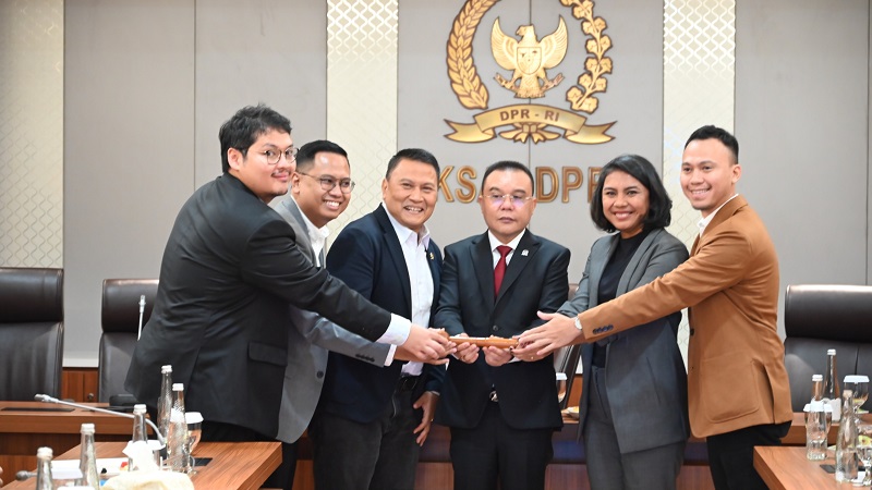 Penetapan Pimpinan Badan Kerja Sama Antar Parlemen (BKSAP) DPR RI periode 2024-2029 Selasa (22/10). [Foto: Dok DPR/RMN]