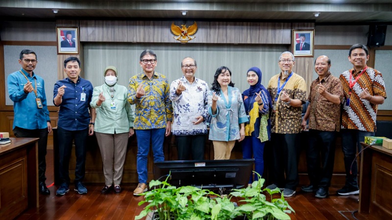 Kementerian UMKM saat menerima audiensi YDBA terkait program pembinaan UMKM, di Jakarta, Selasa (7/1). [Foto: Dok Kementerian UMKM]