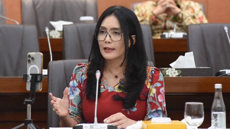 Rieke Sentil Industri Pertahanan: Jangan Berhenti di Mobil, Bangun Kapal Selam!