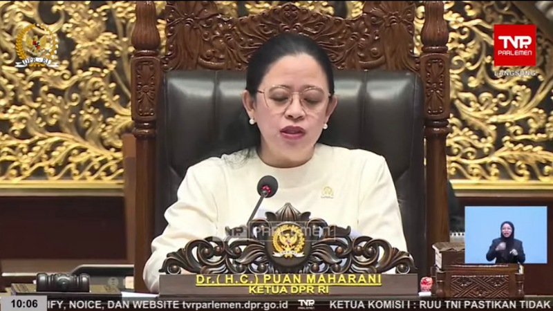 Ketua DPR RI Puan Maharani saat memipin sidang Rapat Paripurna DPR RI Ke-15 Masa Persidangan II Tahun Sidang 2024-2025 di Senayan, Jakarta, Kamis (20/3) - Tamgkapanlayar -