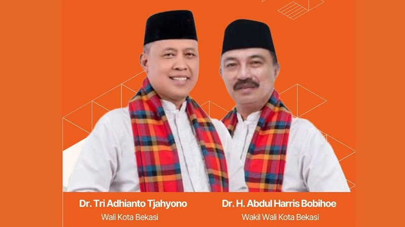 Walikota Bekasi Tri Adhianto dan Wakilnya Abdul Harris Bobihoe - Repro -