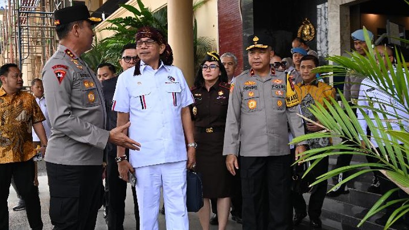 DPR Soroti Narkoba Di Banten: Neraka Baru di Tanah Jawara? Anggota Komisi III DPR RI, Hinca I.P. Panjaitan, menyebut kondisi peredaran narkoba di Provinsi Banten bak "neraka". - Foto: Dok Humas DPR -
