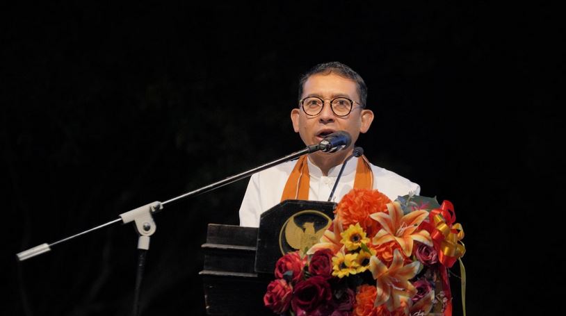 Menbud Fadli Zon Hadiri Puncak Perayaan Waisak: Momen Refleksi Spiritual dan Pelestarian Warisan Budaya