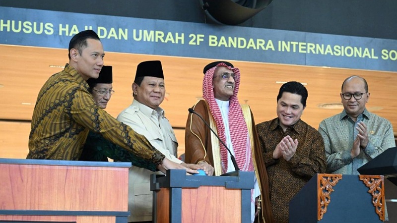 Prabowo Resmikan Terminal Haji dan Umrah 2F Soetta: Ongkos Haji Harus Turun!