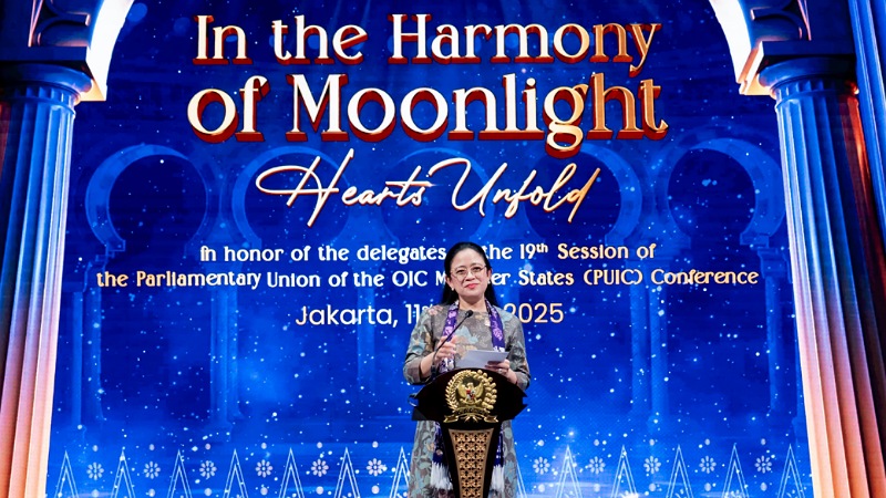Sambut Delegasi PUIC, Puan: Indonesia Bangga Jadi Tuan Rumah Parlemen Dunia Islam Ketua DPR RI Puan Maharani menjamu hangat para delegasi Konferensi Parlemen Negara-Negara Anggota OKI (PUIC) ke-19 di Museum Nasional, Jakarta, Minggu malam (11/5/2025). - Humas DPR -