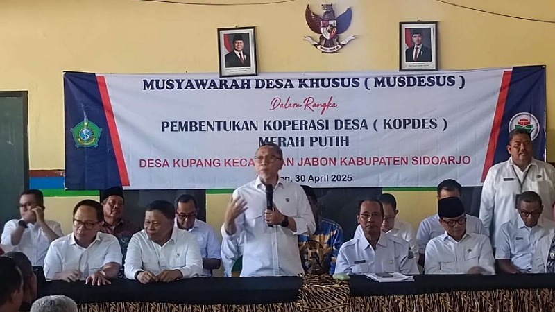 Zulhas: Dana Koperasi Merah Putih Bukan dari APBN, Tapi Bisnis Murni! Menteri Koordinator Bidang Pangan Zulkifli Hasan (Zulhas) - Foto: Repro -