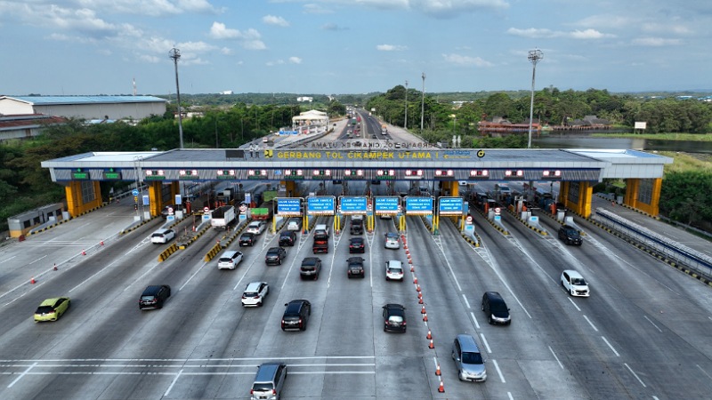 Lalu Lintas Arah Jakarta Padat! Jasa Marga Siaga, Contraflow Diberlakukan