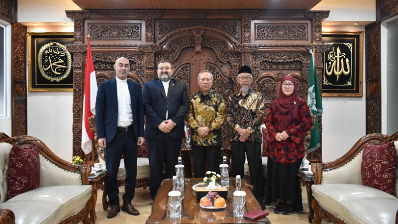 Muhammadiyah Satu Barisan Iran Lawan Kezaliman Global Silaturahmi Kedutaan Besar Republik Islam Iran dengan PP Muhammadiyah di Kantor PP Muhammadiyah, Jakarta, Kamis (19/6/2025). - Foto: Dok Muhammadiyah -