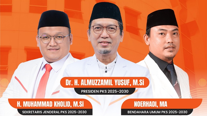 Presiden PKS Periode 2025-2030 AlMuzzamil Yusuf, Sekjen PKS Muhammad Kolid, dan Bendahara Umum Noerhadi. Foto: - Dok. PKS -