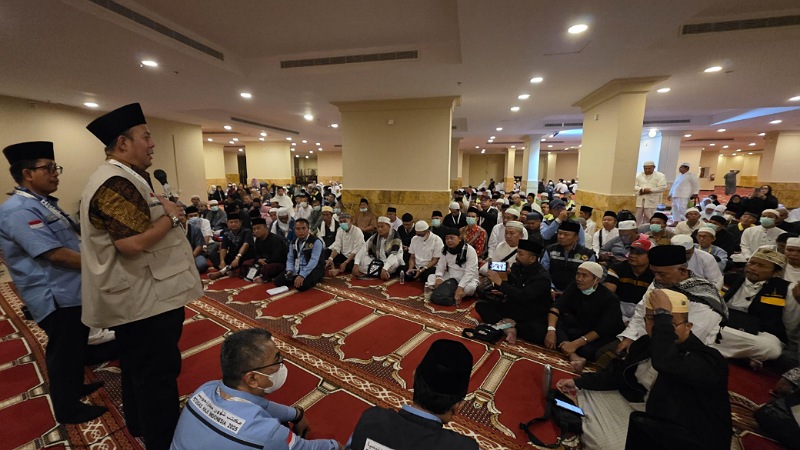 Timwas Haji DPR  Sidak Jemaah di Makkah: Jangan Hanya Catat Keluhan, Tindaklanjuti!