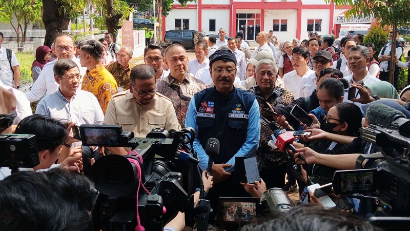 Sekolah Rakyat Siap Dimulai, Mensos Gus Ipul: Simulasi Jadi Bahan Evaluasi! Mensos Saifullah Yusuf menyampaikan Sekolah Rakyat siap dimulai. Hasil simulasi akan jadi bahan evaluasi! - Foto: Dok RRI -