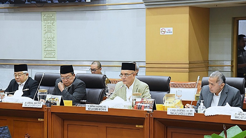 Tok! Komisi VIII DPR Setujui Tambahan Rp1,19 Triliun untuk Sekolah Rakyat