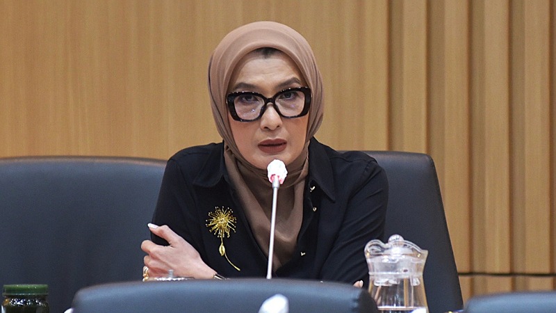 Arzeti Bilbina: Pemerintah Harus Bertindak Cepat Hadapi Badai PHK Anggota Komisi IX DPR RI, Arzeti Bilbina - Humas DPR -