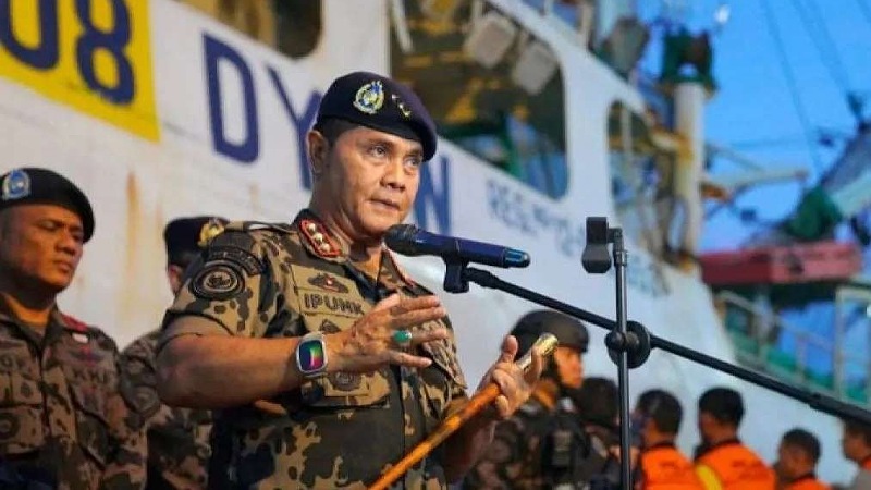 KKP Tangkap Kapal Ikan Asing Jumbo Berbendera Flipina