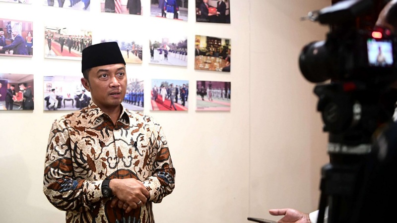 Presiden Prabowo Batalkan Kunjungan ke Tiongkok, Ini Alasannya! Menteri Sekretaris Negara Prasetyo Hadi memberi keterangan dari Hambalang, Bogor, Jawa Barat, Sabtu (30/8/2025). - Foto: Biro Pers Setpres -