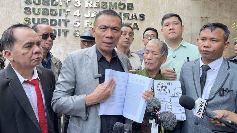 Rismon Diperiksa di Polda Metro, Siap Buktikan dengan “Jokowi’s White Paper!”