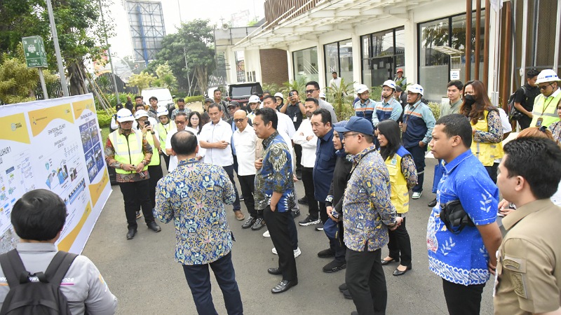 Bendungan Jatiluhur 1 Didorong Jadi Proyek Percontohan Nasional Wakil Ketua Komisi V DPR RI, Andi Iwan Darmawansaat melakukan kunjungan lapangan di IPA Bekasi SPAM Regional Jatiluhur, Jawa Barat, Rabu (17/9/2025). - Humas DPR -