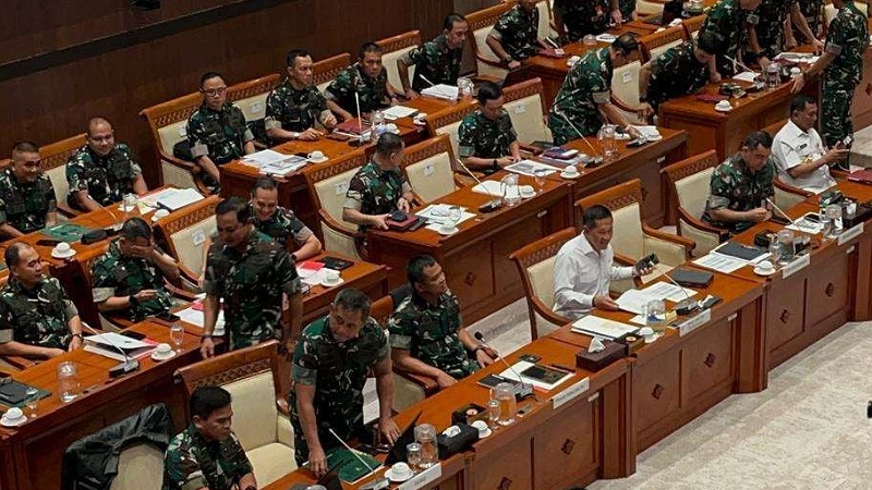 Komisi I DPR Gelar Raker Tertutup dengan Pimpinan TNI, Bahas APBN Pertahanan!