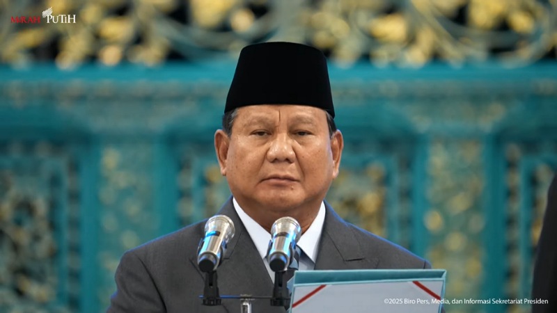 Mensesneg Beberkan Alasan Kekosongan Menkopolkam dan Menpora Presiden RI Prabowo Subianto saat melantik sejumlah menteri dan wamen baru. - Tangkapan layar BPMI Setpres -