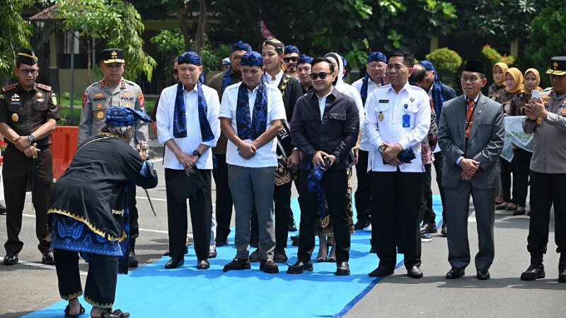 Komisi III DPR RI melakukan kunjungan ke Markas Kepolisian Daerah (Mapolda) Banten terkait pembahasan RUU KUHAP, Serang, Banten, Kamis (25/9/2025). - Foto: Humas DPR -