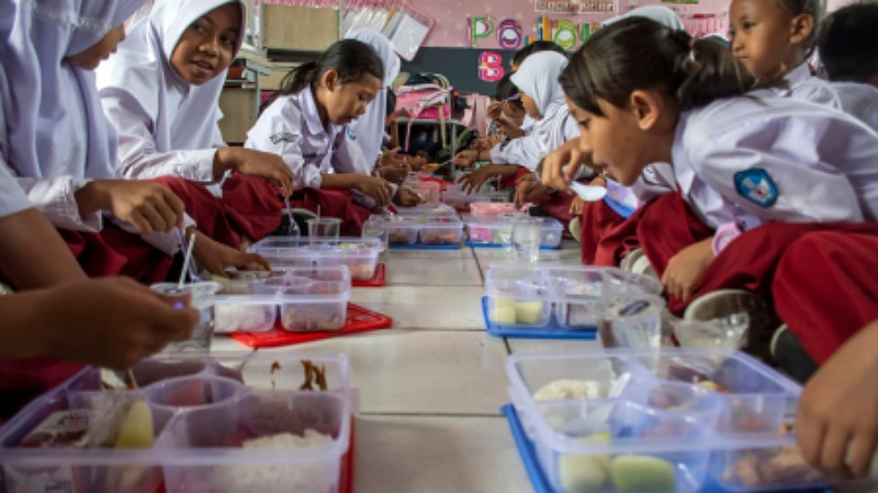 Dari Solidaritas Sosial ke Kedaulatan Pangan: MBG dalam Perspektif Sosiologi