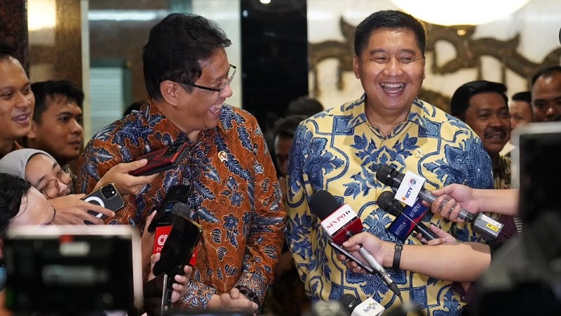 Menteri PKP Maruarar Sirait bersama Gubernur BI Purbaya  Yudhi Sadewa memberikan keterangan pers usai pertemuan di Kantor PKP, Selasa (14/10/2025) - Kemen PKP -