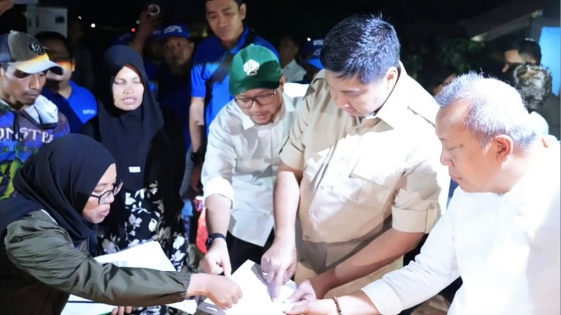 Malam-Malam Menteri Ara Turun ke Karawang, Cek Langsung Rumah Rakyat Program BSPS