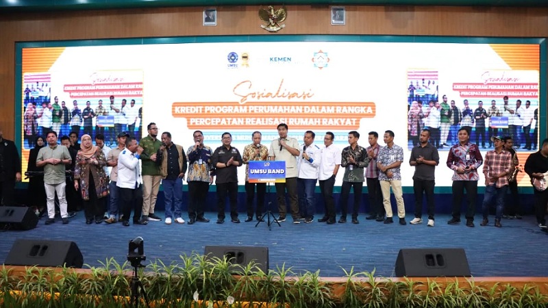 Menteri Ara Ajak Civitas UMSU Lahirkan Gagasan Perumahan Rakyat Menteri PKP Maruarar Sirait saat menghadiri acara Sosialisasi Kredit Usaha Rakyat (KUR) Perumahan dan Program Perumahan Rakyat di kampus UMSU, Medan, Rabu (8/10/2025). - Kemen PKP -