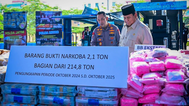 Presiden Prabowo Subianto memusnahkan barang bukti narkoba 214,84 ton senilai Rp29,37 triliun periode satu tahun pemerintahan - BPMI Setpres -
