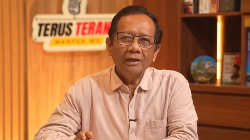 Whoosh! Mahfud MD Siap Dipanggil KPK: Kalau Disuruh Lapor, Buang-buang Waktu! Mantan Menteri Koordinator Bidang Politik, Hukum, dan Keamanan Mahfud MD - Repro -