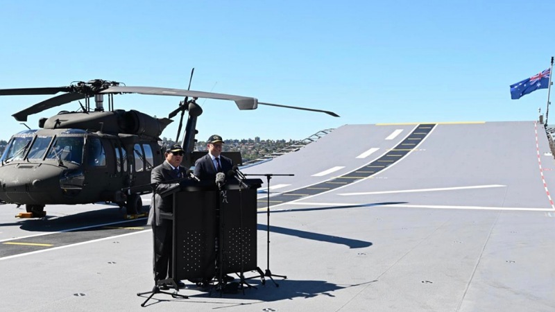 Keterangan pers bersama Presiden RI Prabowo Subianto dan Perdana Menteri Australia Anthony Albanese di atas Kapal HMAS Canberra di Garden Island Naval Base, Sydney, Australia - Foto: BPMI Setpres -