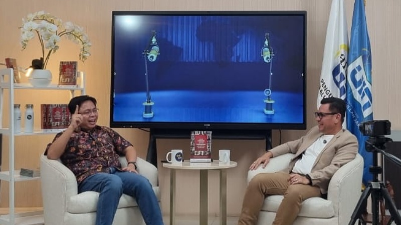 Podcast IKALUIN Jakarta Resmi Rilis — Episode Perdana Bocorkan Dapur Politik Empirik Prof Burhan