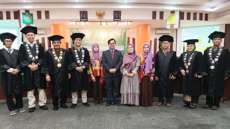 Rizaluddin Kurniawan Resmi Sandang Gelar Doktor, Predikat Terpuji-IPK 3,9, Nyaris Sempurna!