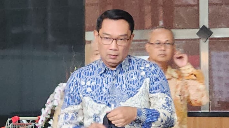 Mantan Gubernur Jabar Ridwan Kamil saat memenuhi panggilan penyidik KPK -