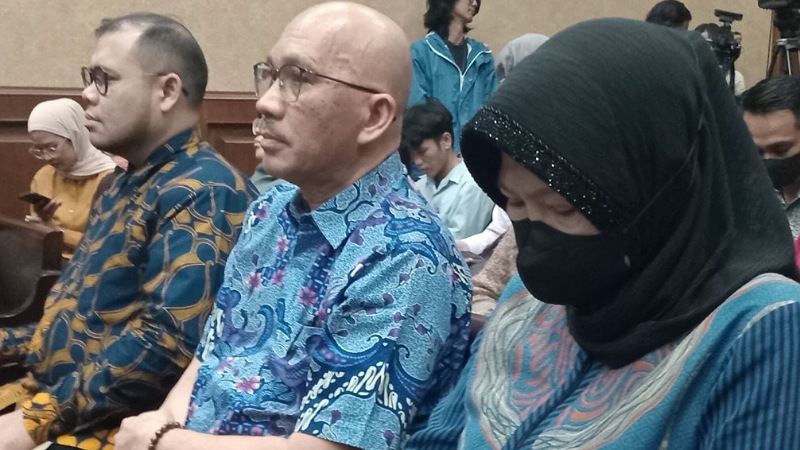 Tiga terdakwa dugaan korupsi pengadaan Laptop Chromebook di Kemendikbud ristek Didakwa rugikan negara Rp2,1 triliun dalam sidang di Pengadilan Tipikor Jakarta Pusat, Selasa (16/12/2025) - Foto: Dok. RR -