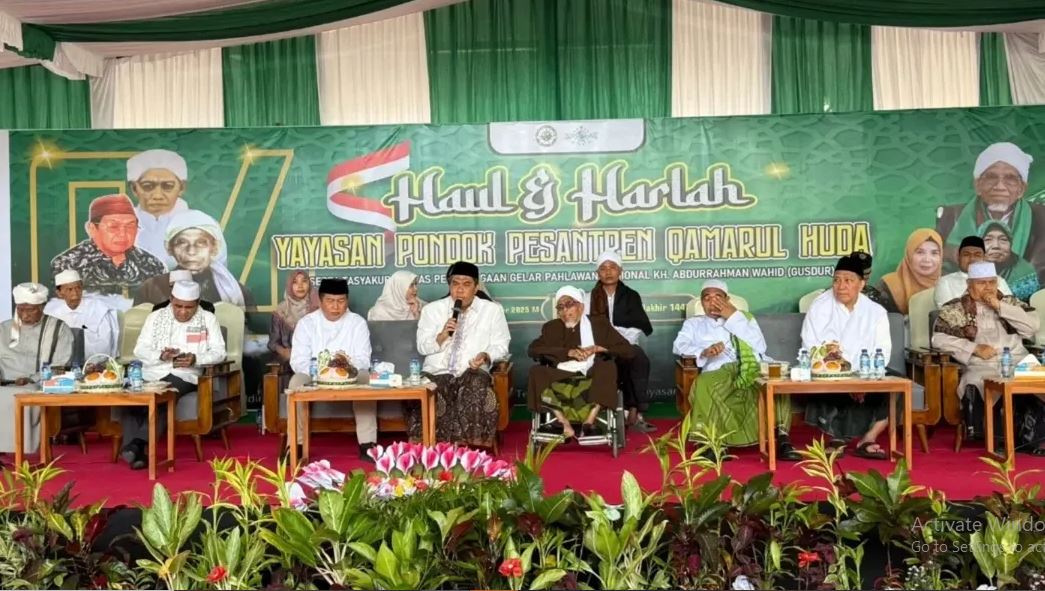Pj Ketua Umum PBNU KH Zulfa Mustofa (Gus Zulfa) berbicara dalam sebuah acara pada saat kunjungannya ke Lombok, NTB, kemarin.